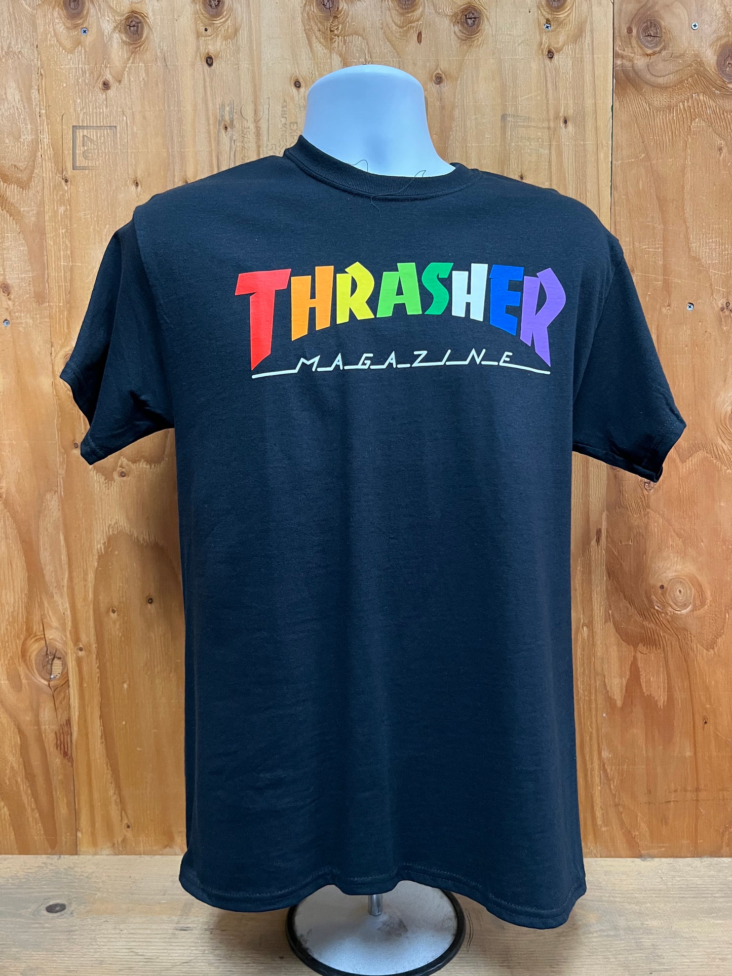 THRASHER | Rainbow Mag Shirt