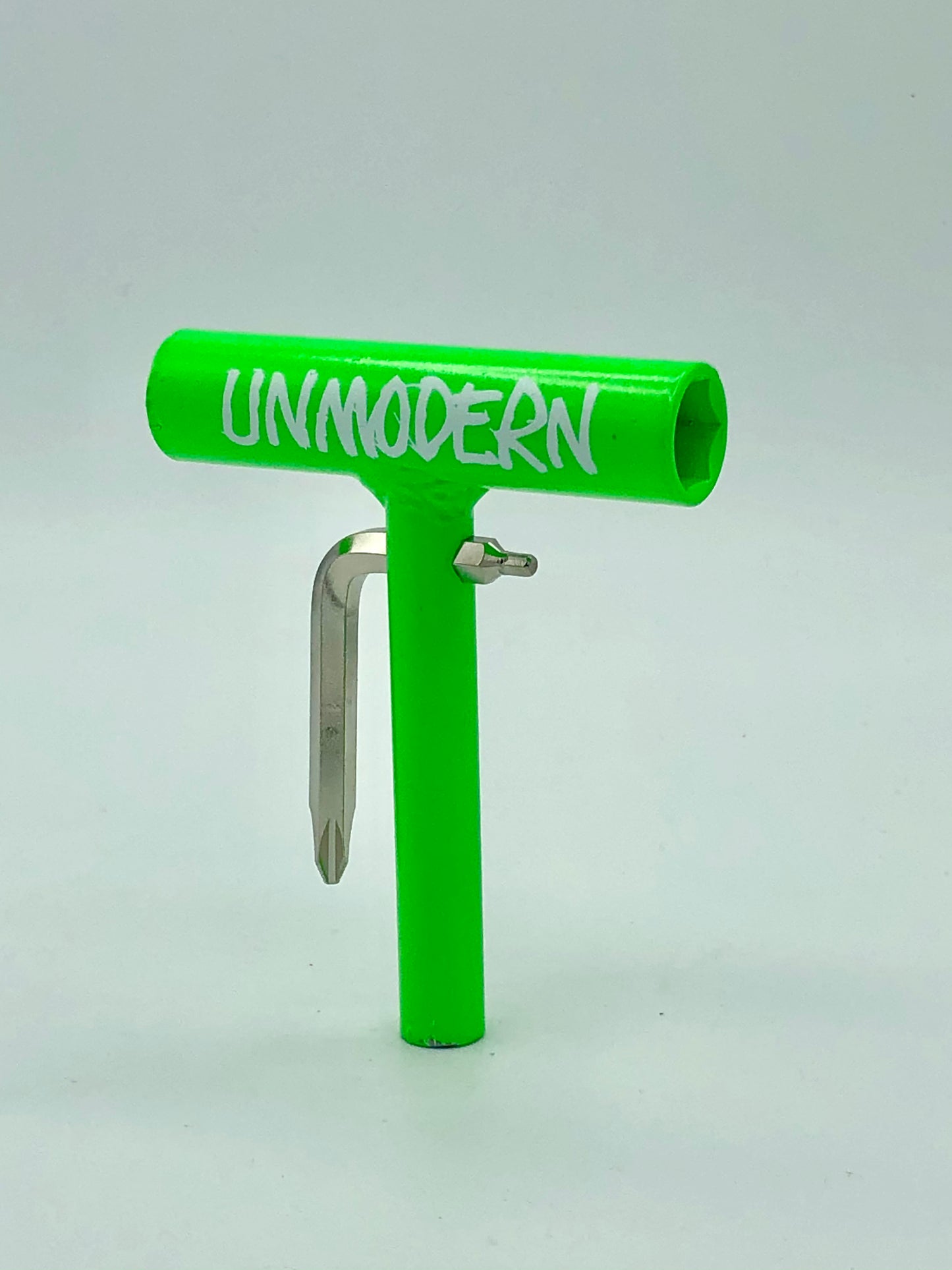 UNMODERN | "Addicted" Skate Tool